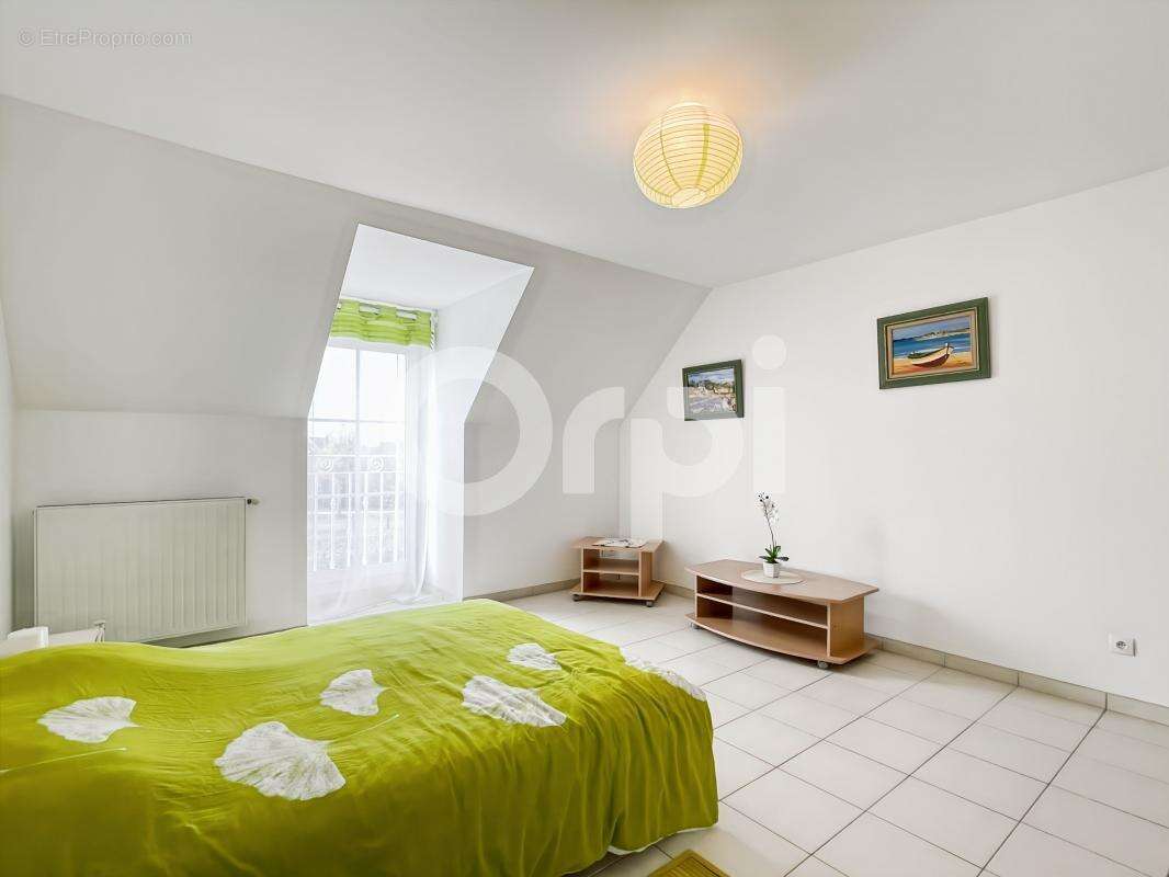 Maison à SAINTE-GEMME-MORONVAL