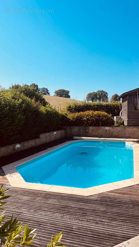 Maison de charme 180 m² avec piscine et 260 m² de dépendances – Potentiel gîtes – Proche Nevers la Charité-sur-Loire et Pougues- - photo 2