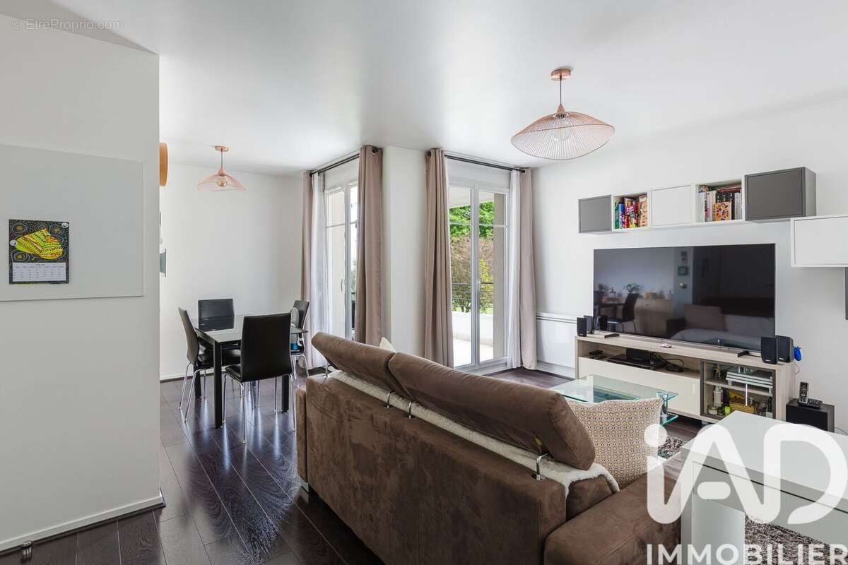 Photo 2 - Appartement à LE PLESSIS-TREVISE