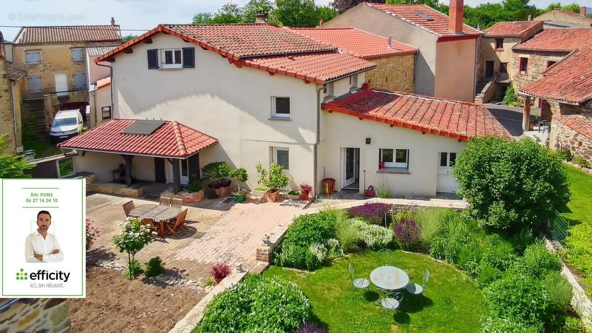Maison à SAINT-REMY-DE-CHARGNAT