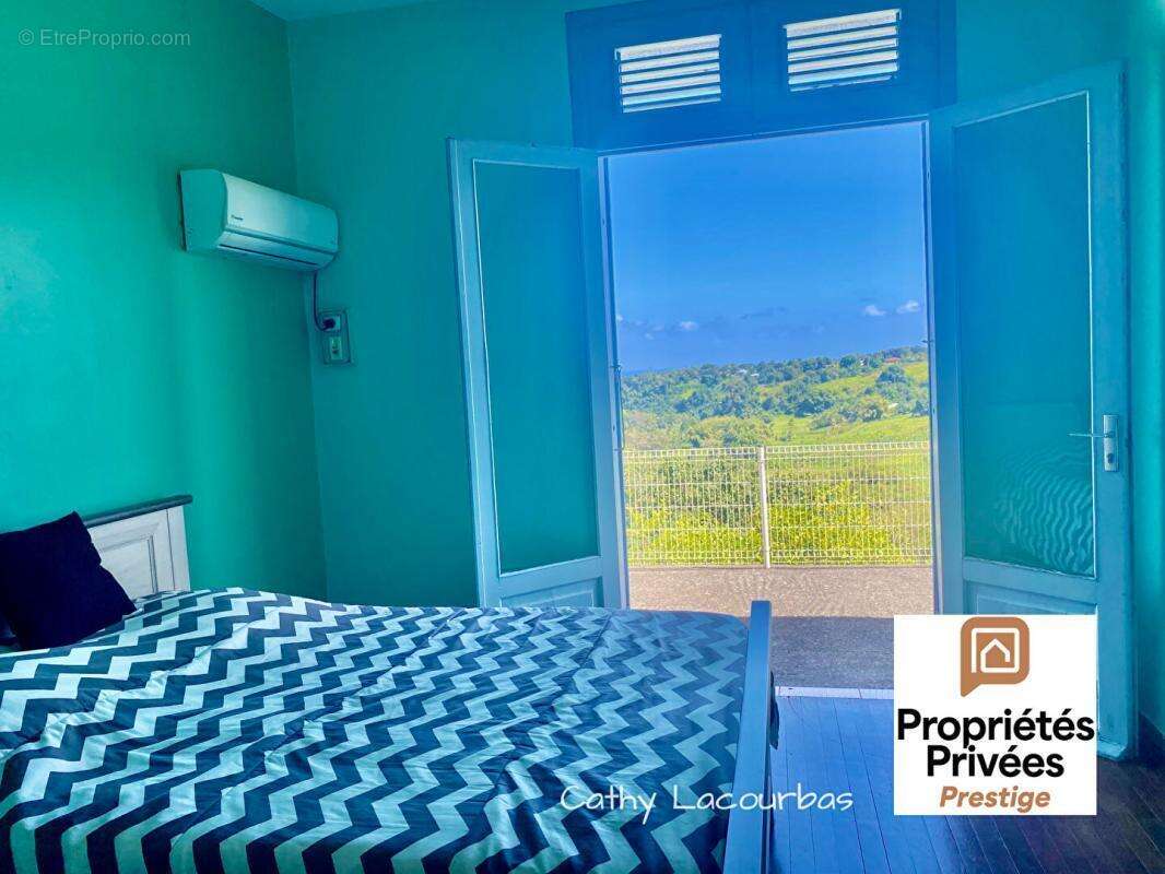 Maison à PETIT-BOURG