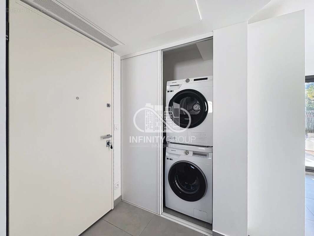 Appartement à VALLAURIS