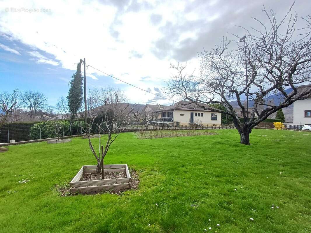 Maison à DIVONNE-LES-BAINS