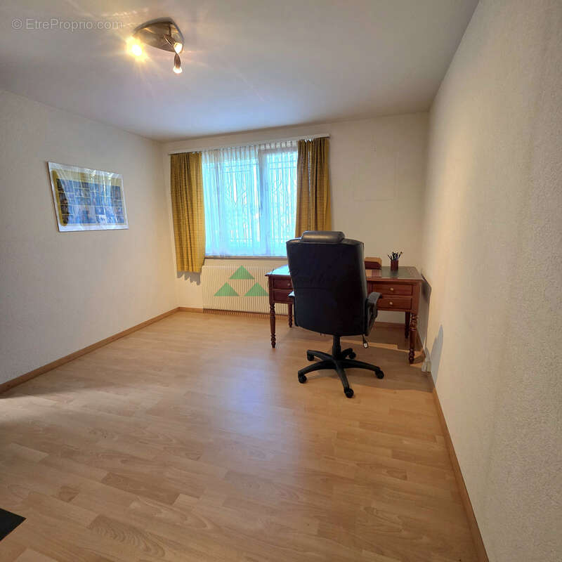 Maison familiale à fort potentiel   156 m2 avec grand terrain et vue dégagée - photo 10