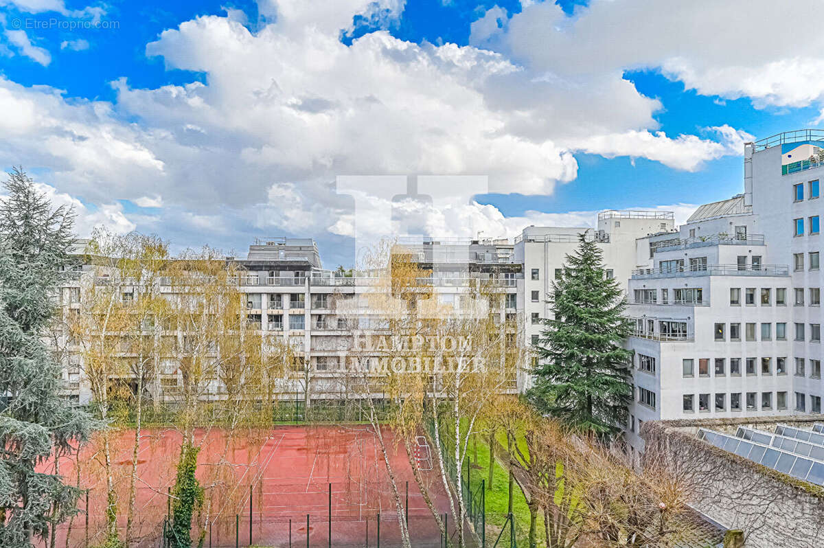 Exclusivité. Gare de l'Est / Square Verdun. Appartement 2 pièces de 43.42 m2 - photo 4