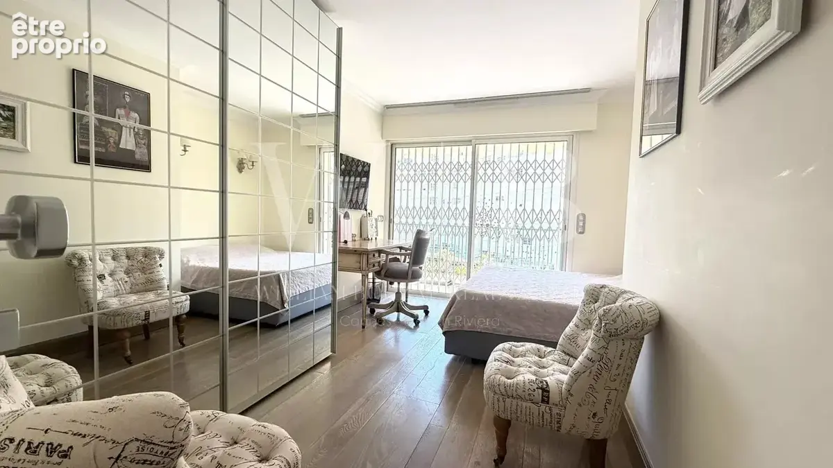 Cannes, la Croisette - Port Canto. Appartement de 229 m² avec vue mer + dépendances - photo 17