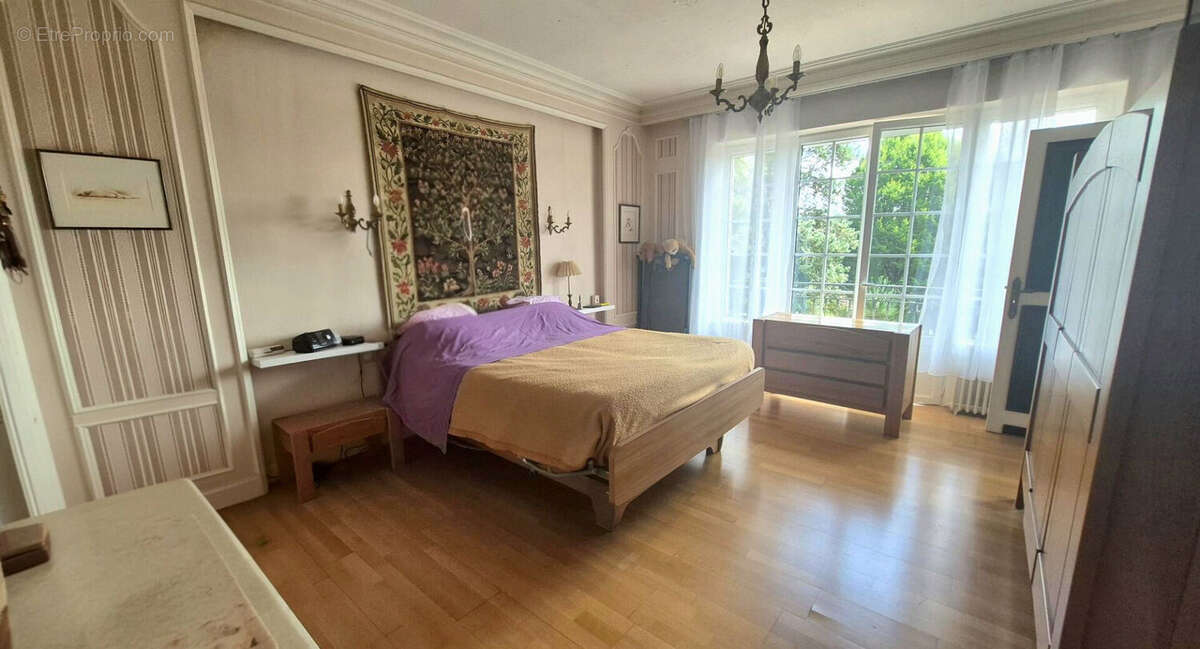 MONTIVILLIERS - Maison familiale 240 m² - 6 chambres - Terrain 3 500 m² - Vue dégagée - photo 11