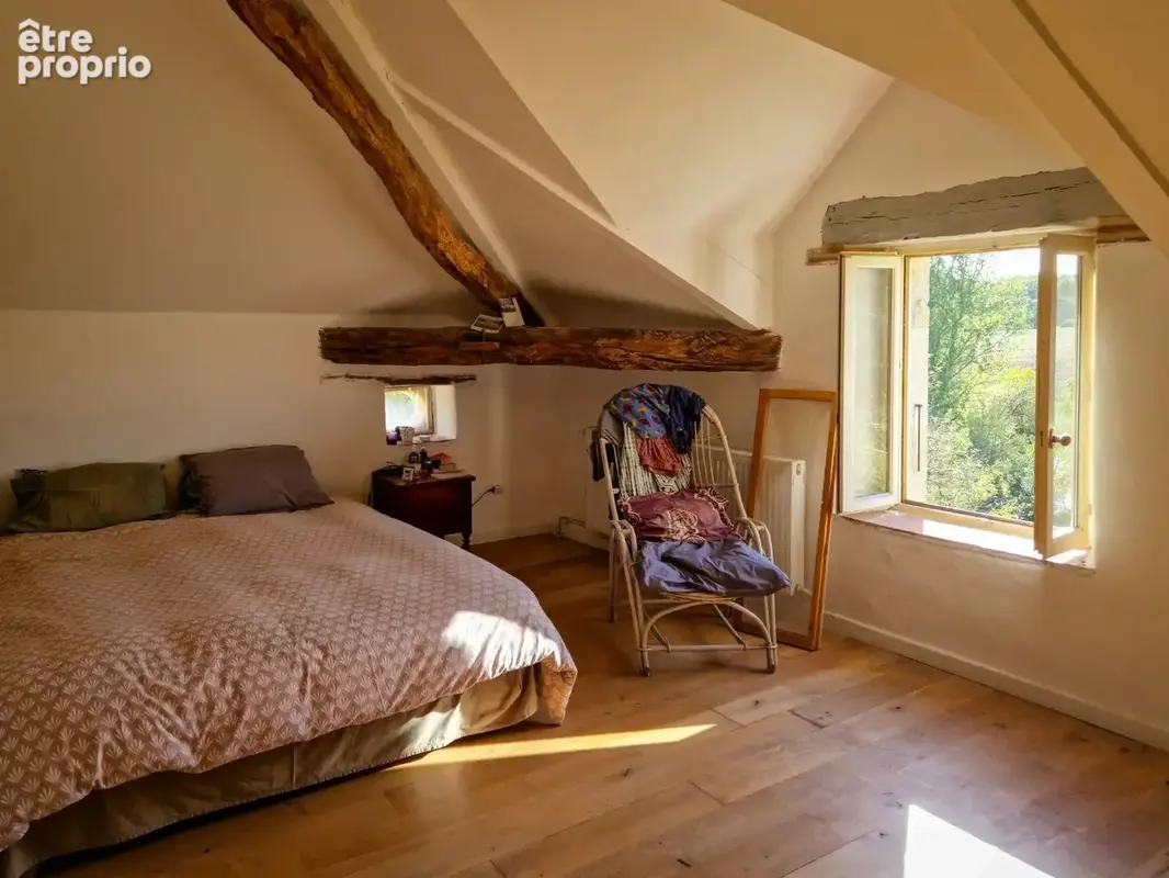 Belle maison de caractere en pierres avec 3,5ha et lac - photo 16