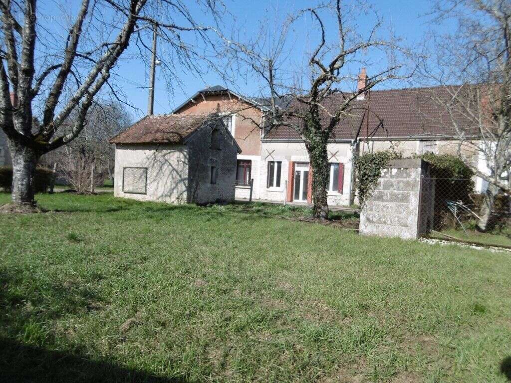 Maison à VARENNES-LES-NARCY