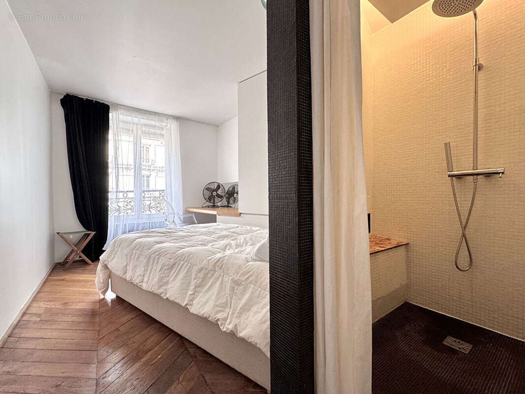 Appartement à PARIS-10E