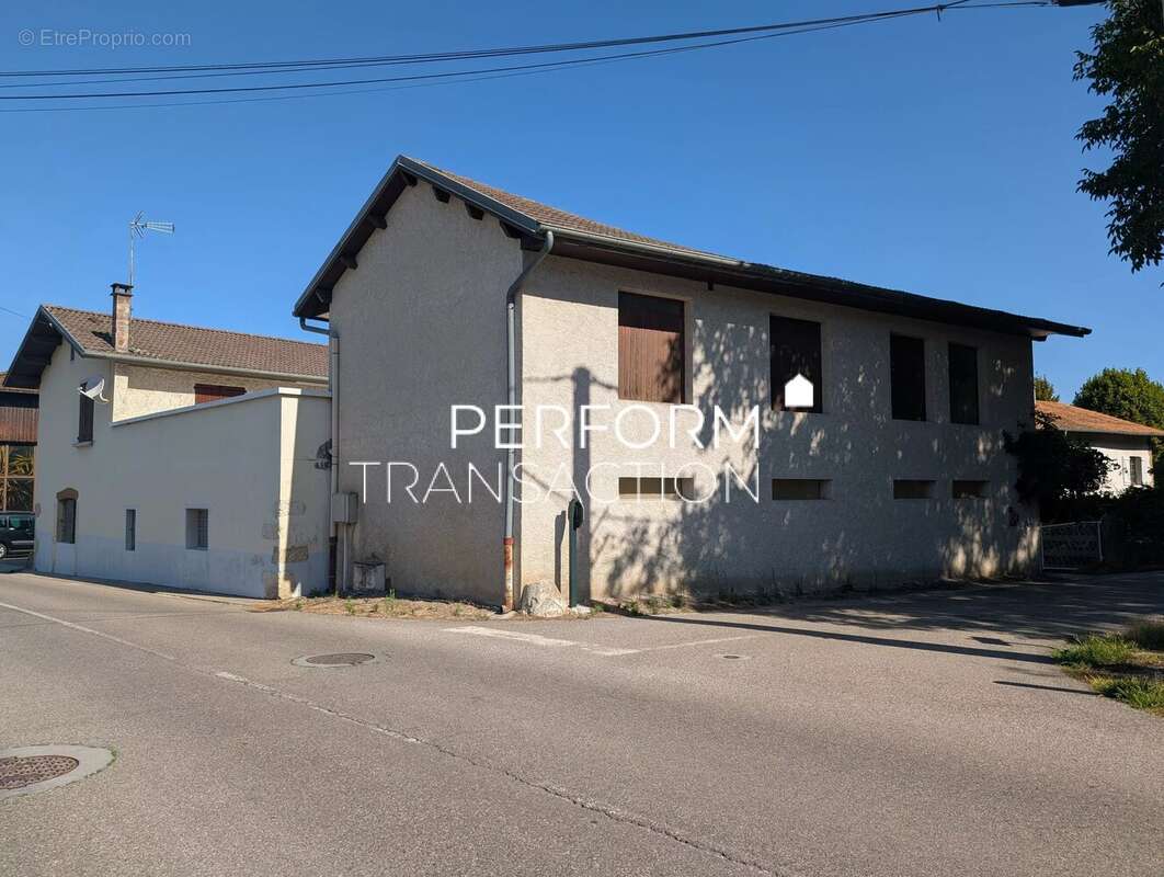  Bâtisse individuelle 130 m² – Terrasse 90 m² - photo 23