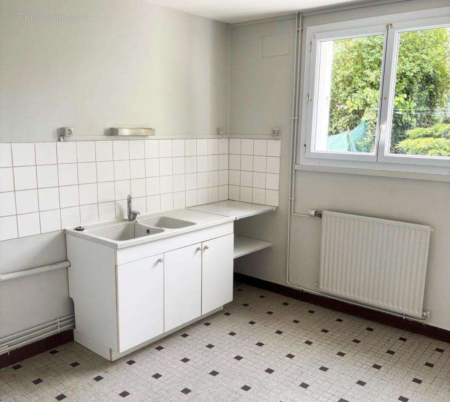 Appartement à CERANS-FOULLETOURTE