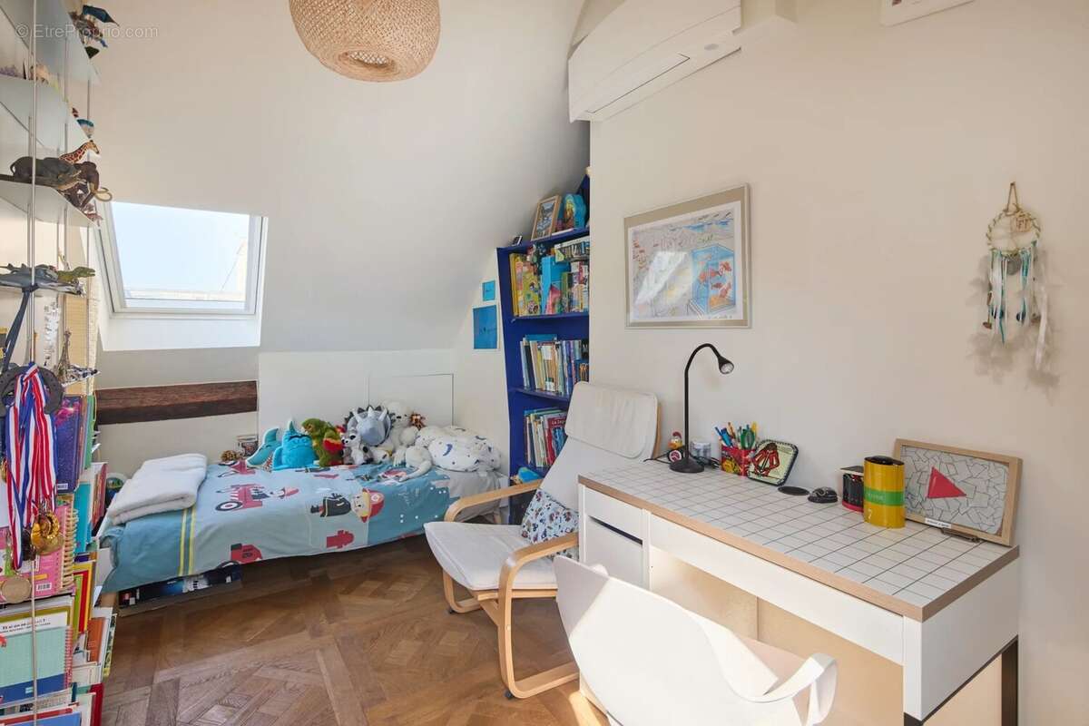 Appartement à PARIS-6E