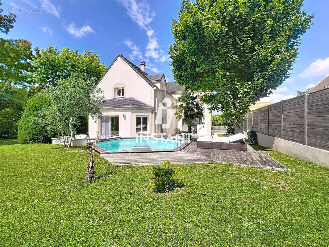 Maison à LONGPONT-SUR-ORGE