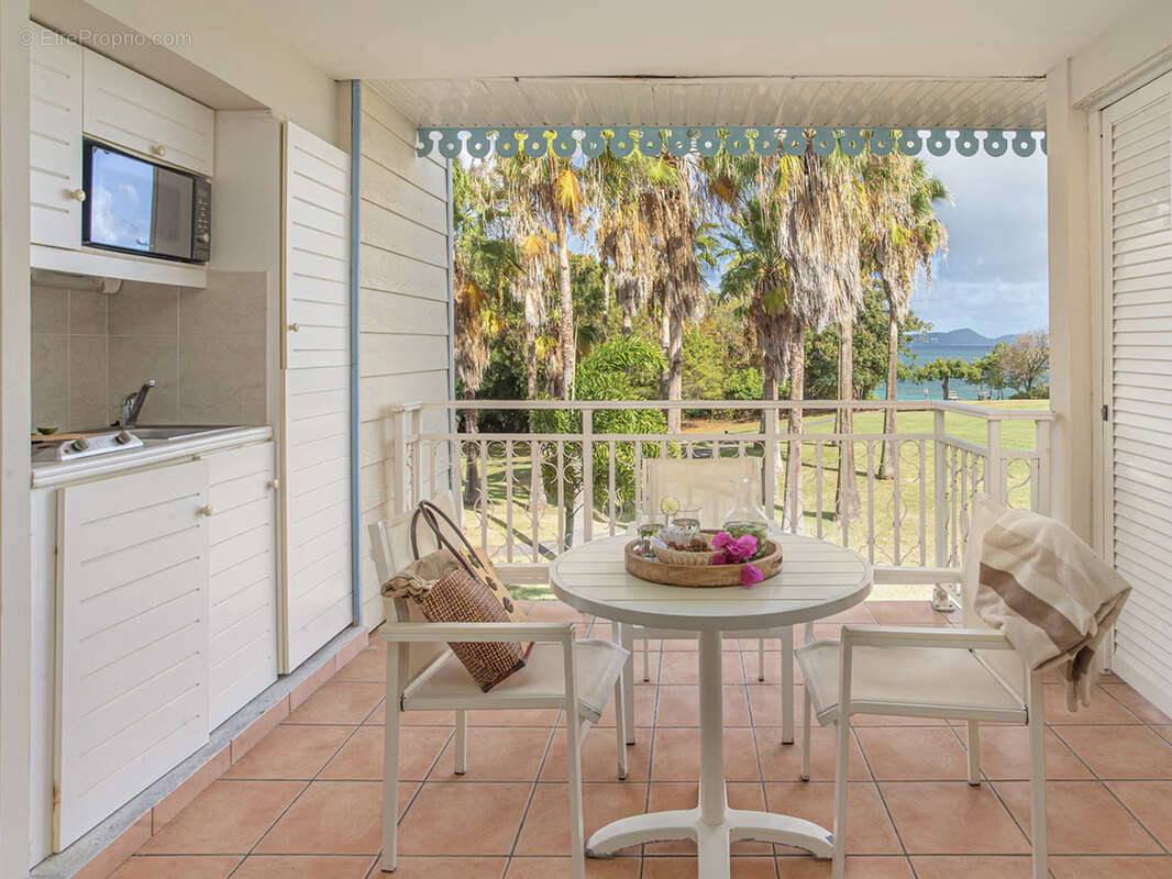 Appartement à SAINTE-LUCE