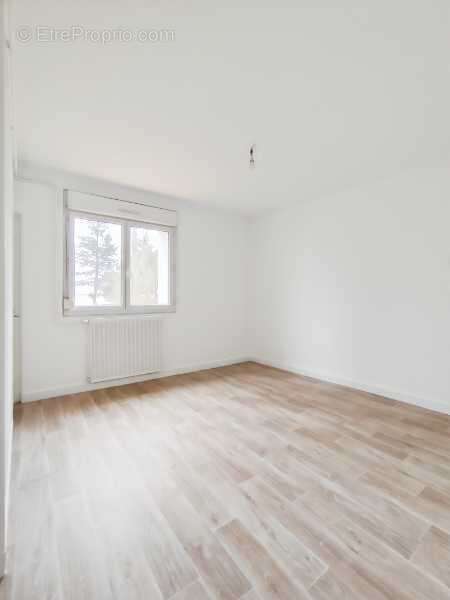 Appartement à GRAND-CHARMONT