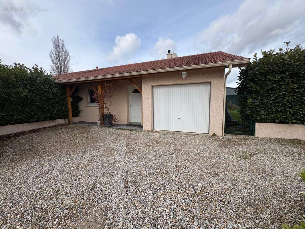 Maison à BEAUREPAIRE