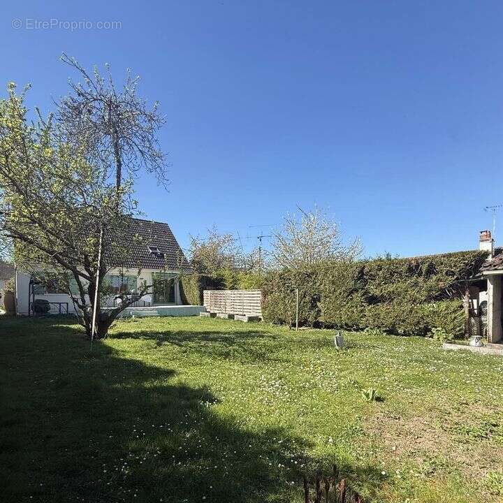 Maison à MORIGNY-CHAMPIGNY