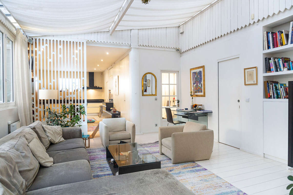 Appartement à PARIS-18E