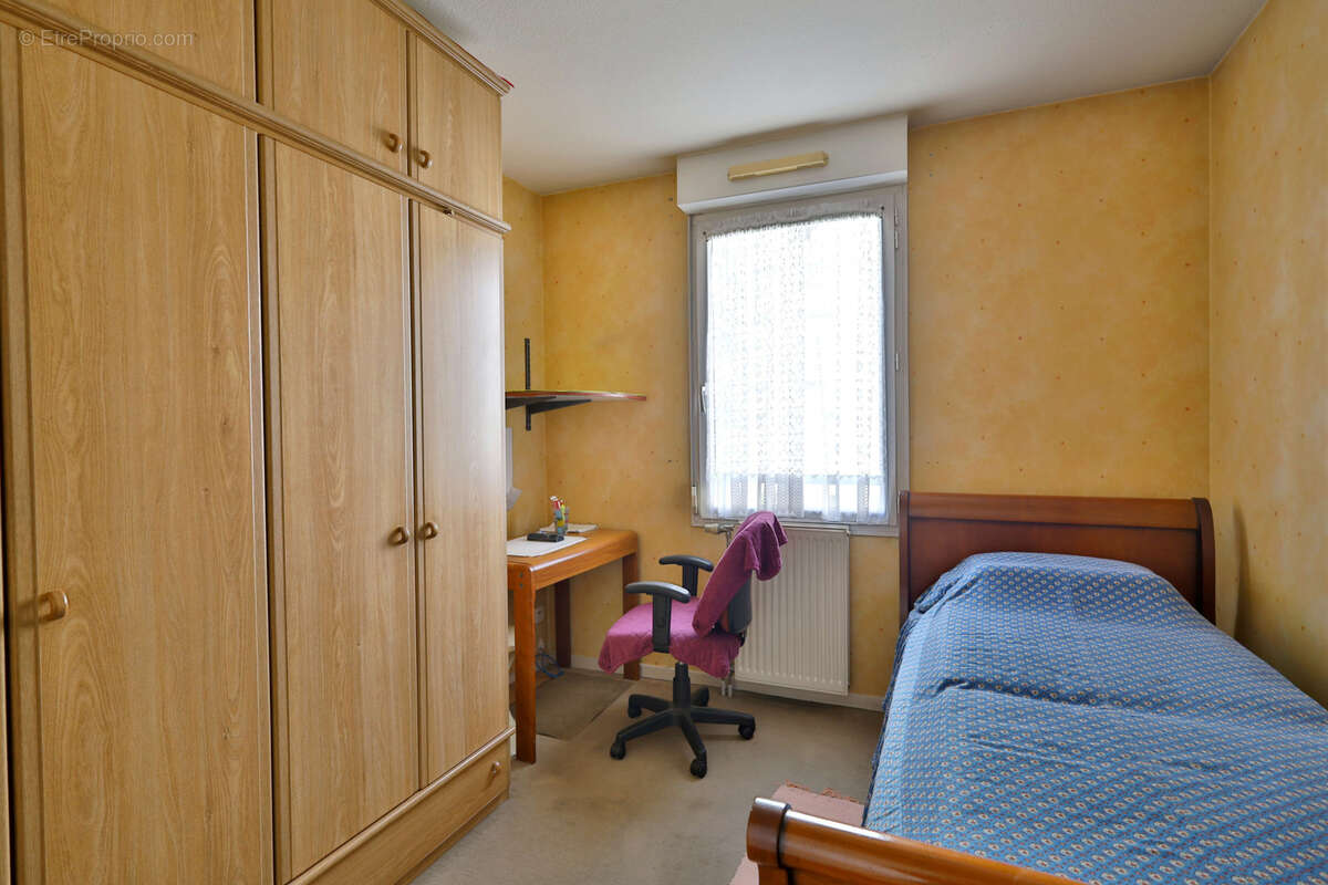 Appartement type T3 - 76,56 m2 habitables (loi carrez) - BALCON - GARAGE. - photo 11