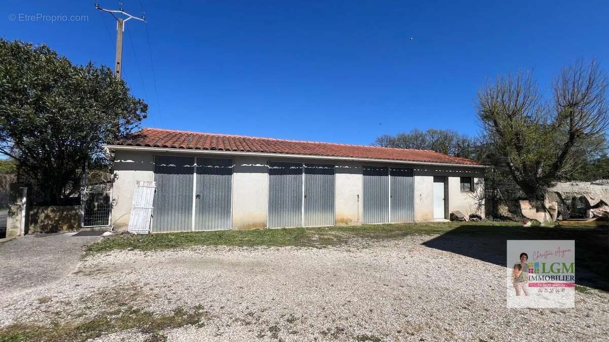 Idéal artisan, indépendant ou famille-maison avec garages et terrain à Cardet - photo 13