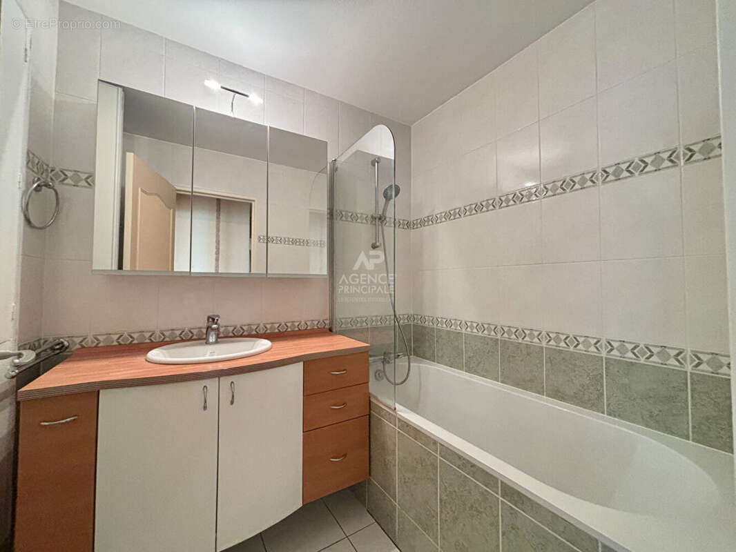 Appartement Cergy 3 pièce(s) 68.40 m² - photo 5