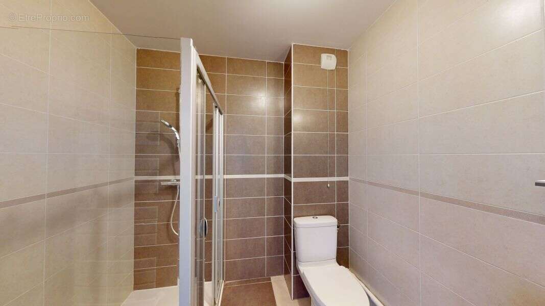 Appartement à MARSEILLE-4E