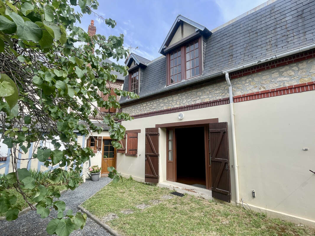 Maison à DIVES-SUR-MER