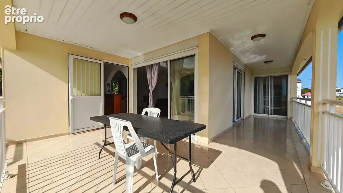 Maison 6 pièces 185 m² à vendre à Saint-Pierre (97410) - photo 8