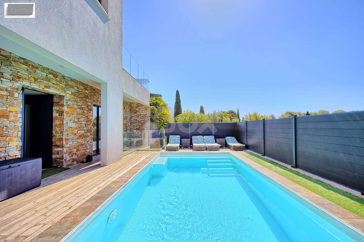 Maison à LA GARDE