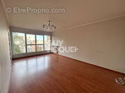 Appartement à FRESNES