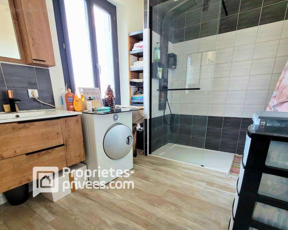 Maison à SAINT-PAUL-LE-JEUNE