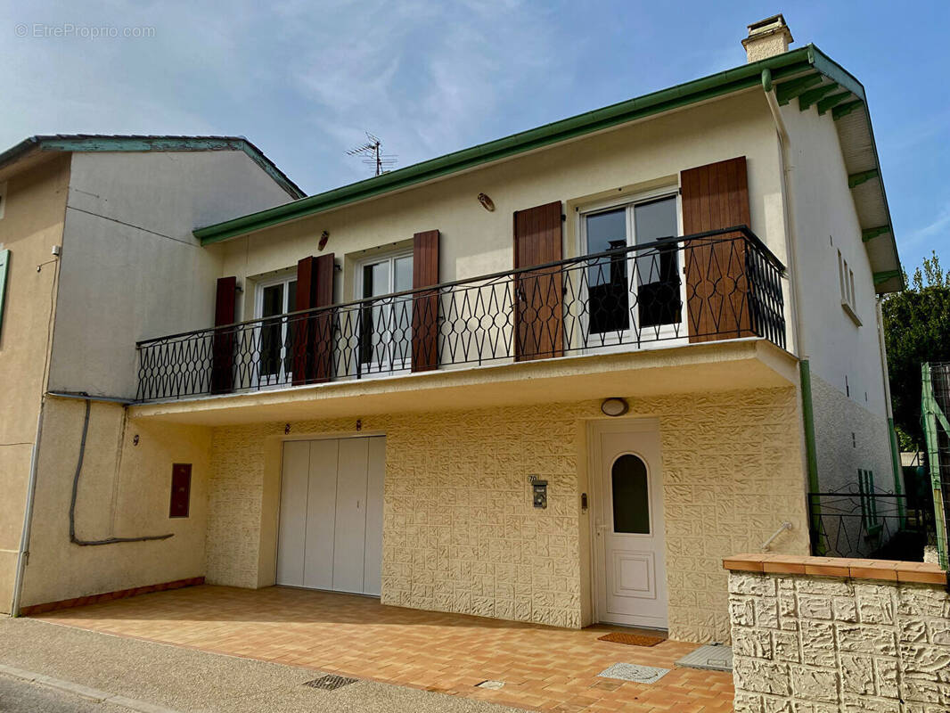 Maison à ARTHEMONAY