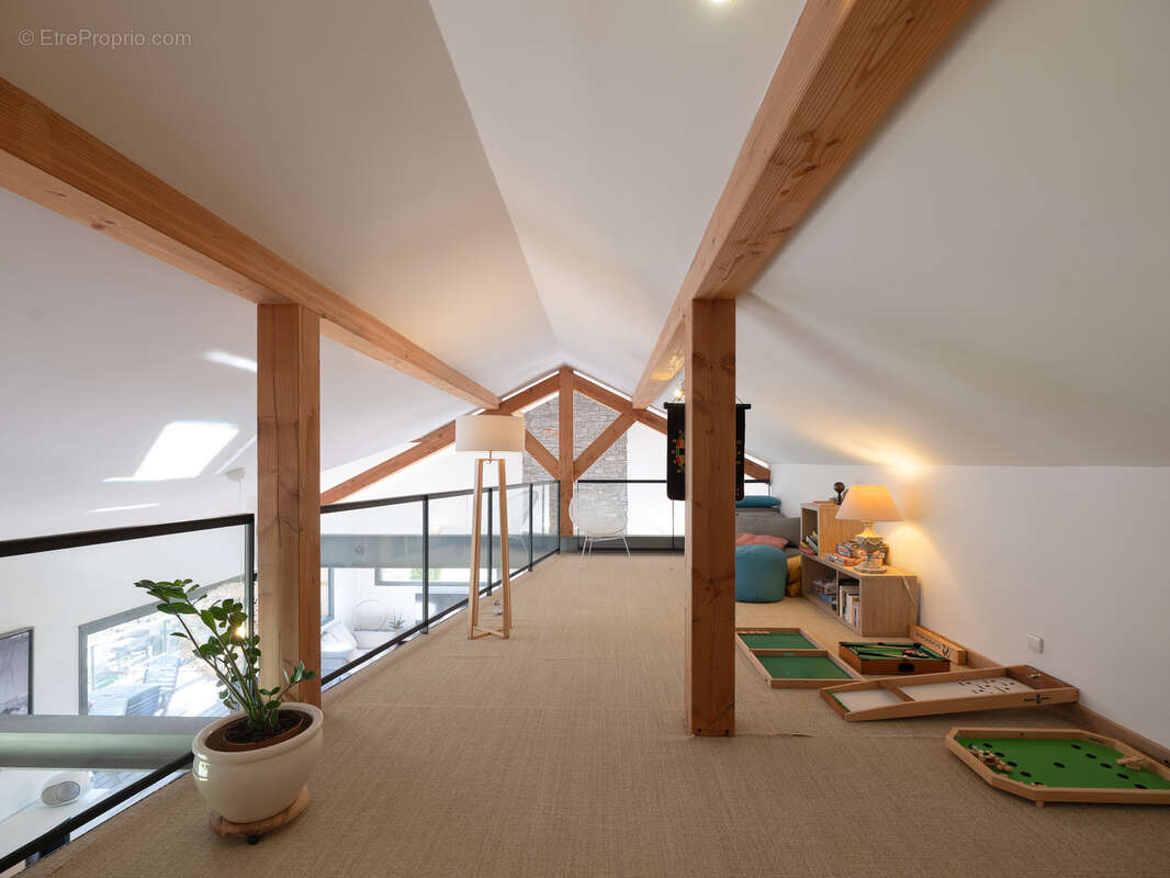 Maison à SAINT-JORIOZ