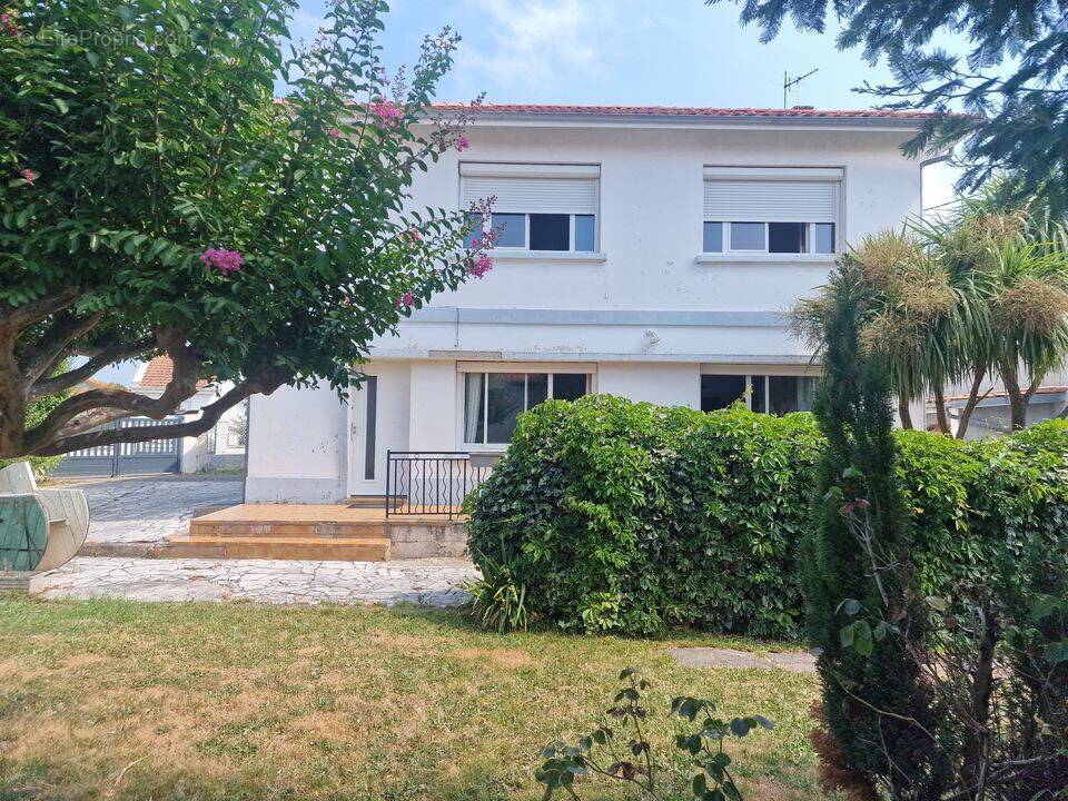 Maison à AUREILHAN