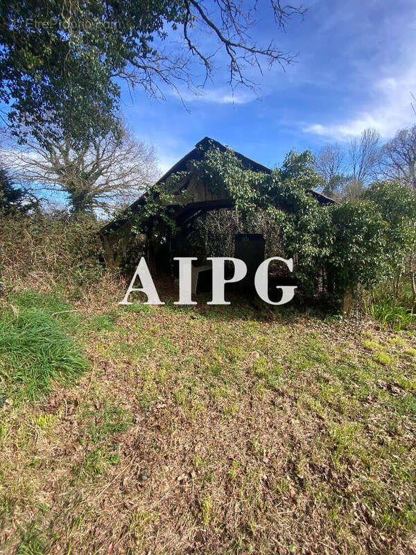 Terrain à LESCOUET-GOUAREC