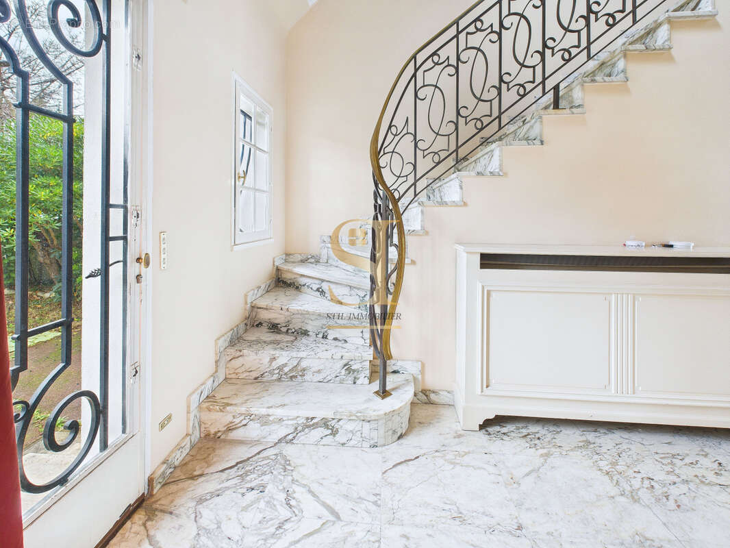 Maison à VIRY-CHATILLON