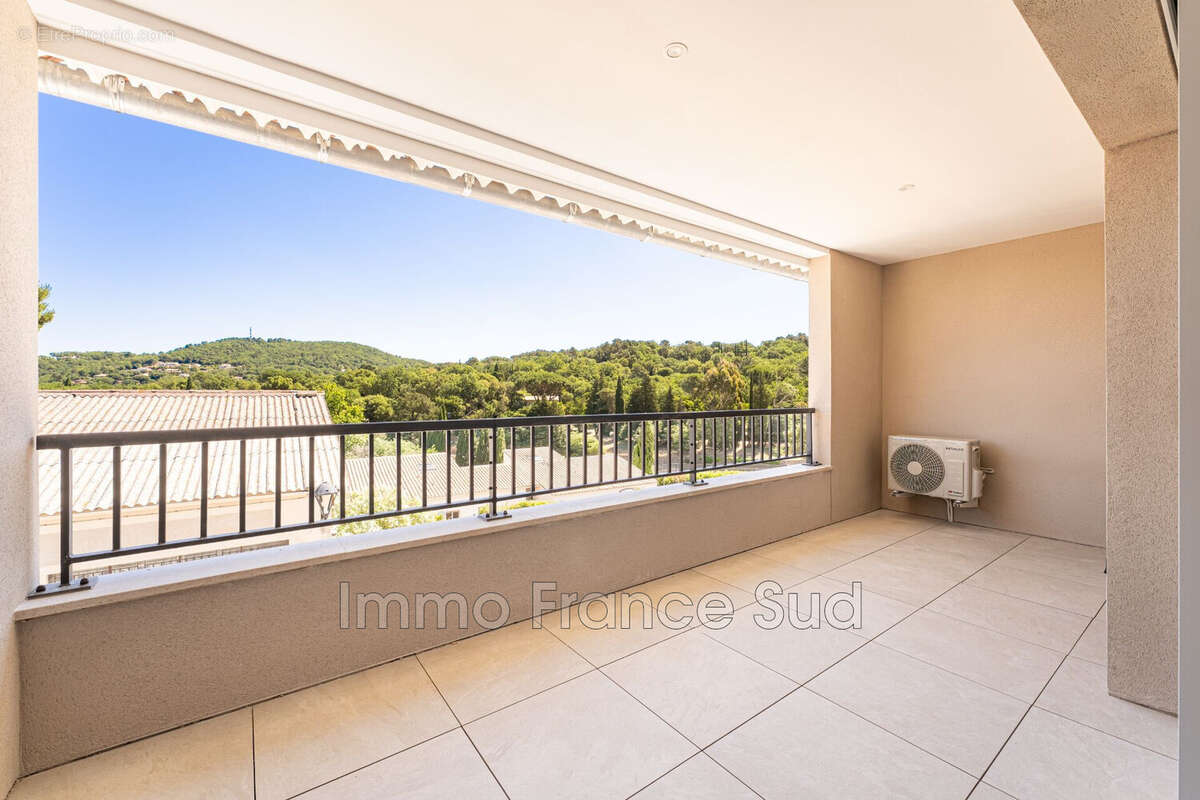 Appartement à LA GARDE-FREINET
