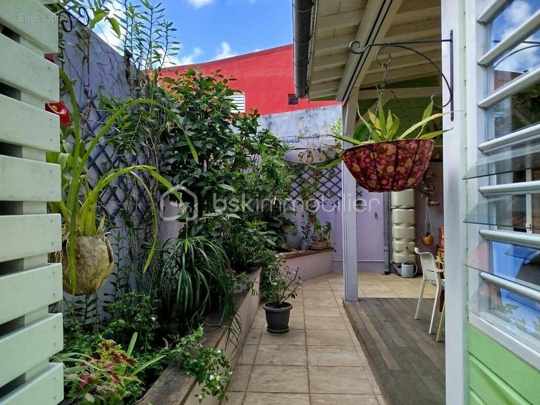 Maison à SAINTE-ROSE