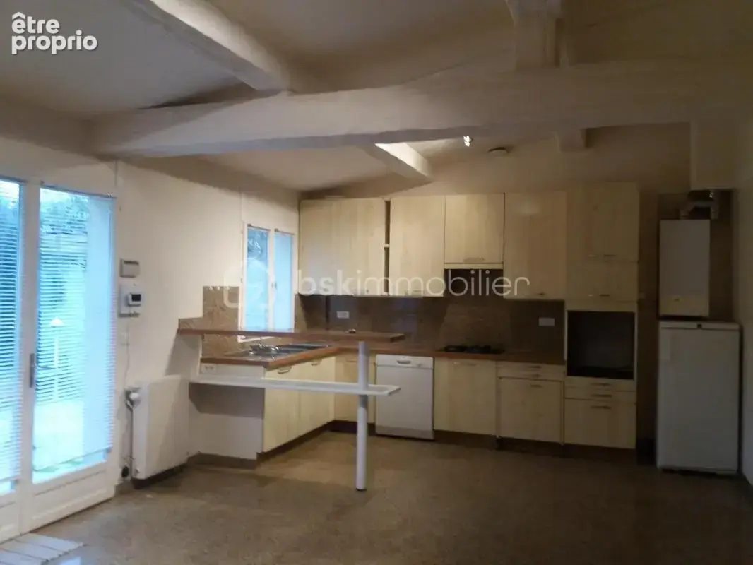 Maison comprenant 3 lots: appartement de 97m² / grand atelier de 80m² / 2ème maison aménagé type F2 avec jardin séparé. idéal in - photo 19