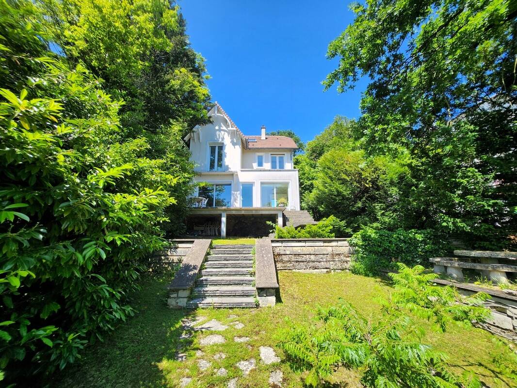 Maison à VIROFLAY