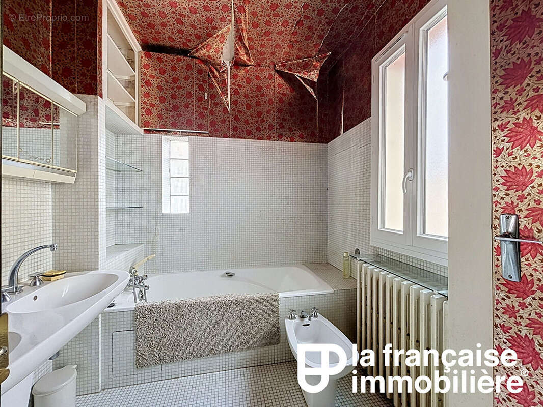 Maison de caractère de 139 m², volumes généreux et modulables, fort potentiel - photo 8