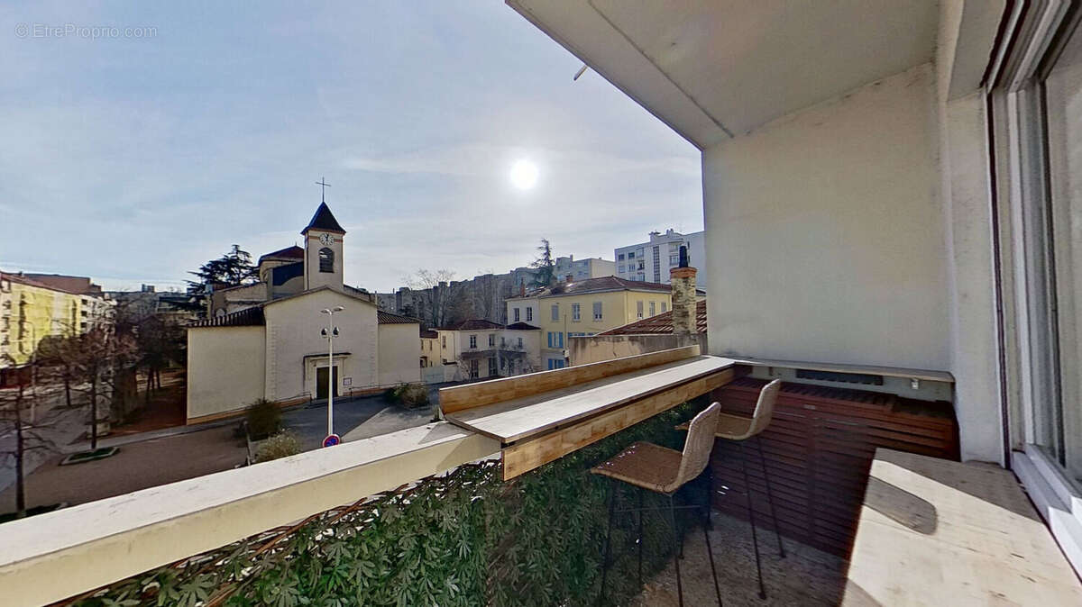 Appartement à LYON-8E