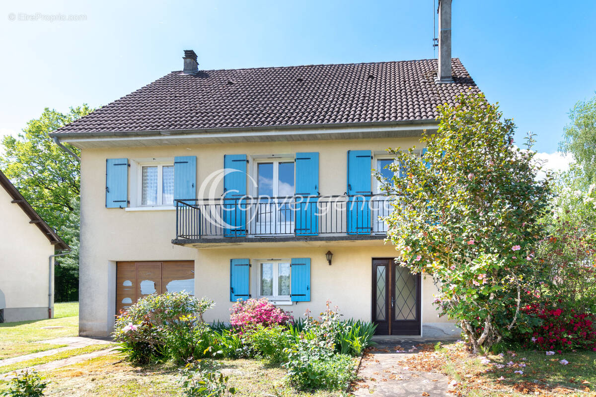 Maison à LA CROISILLE-SUR-BRIANCE