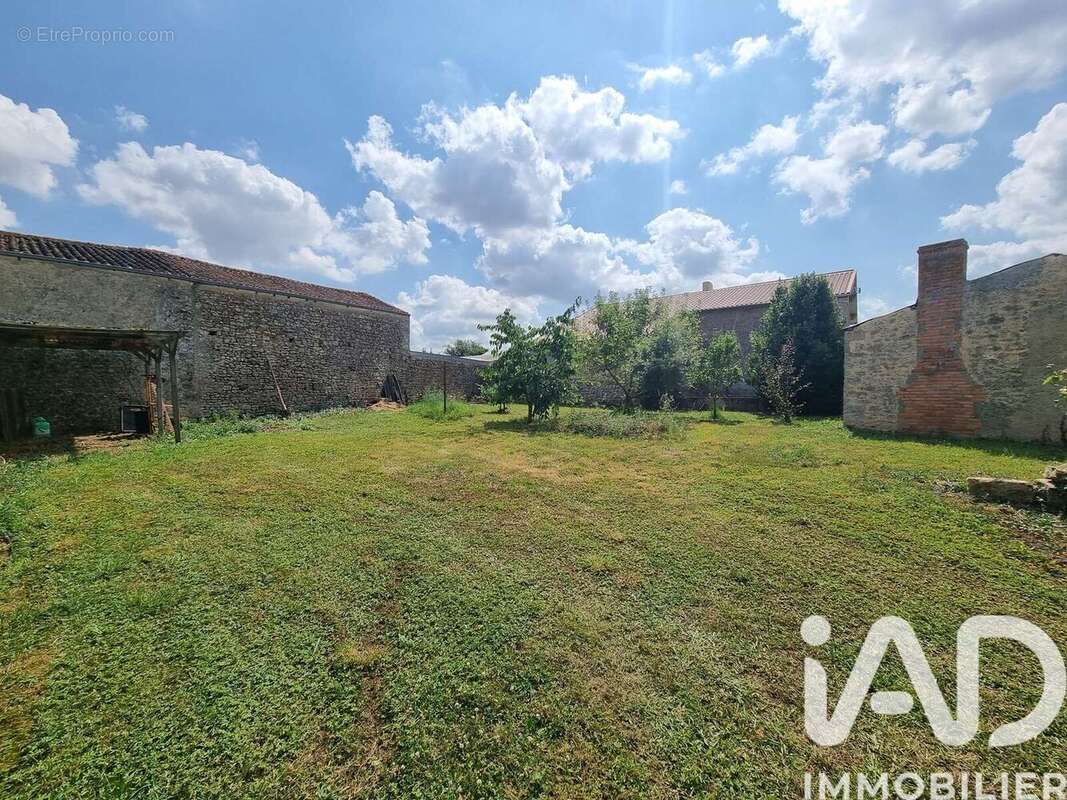 Photo 2 - Maison à DOUX