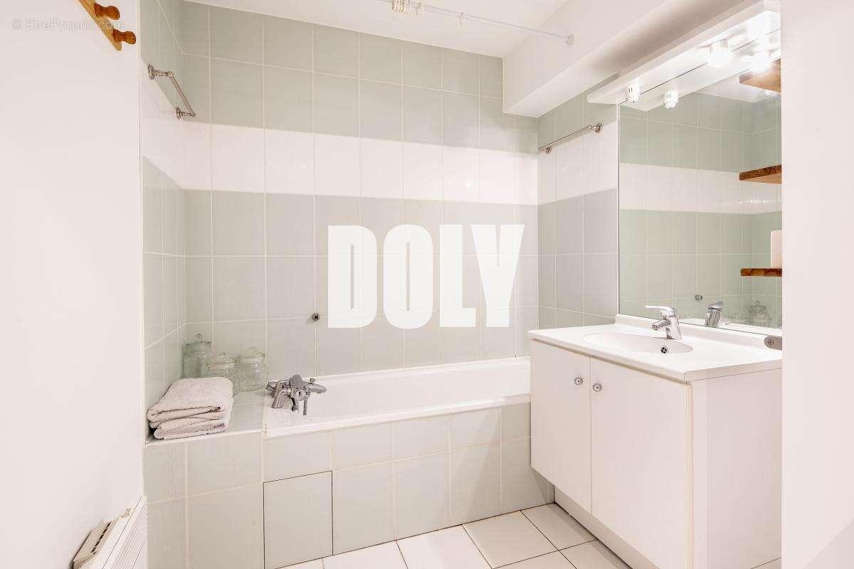 Appartement à PARIS-19E