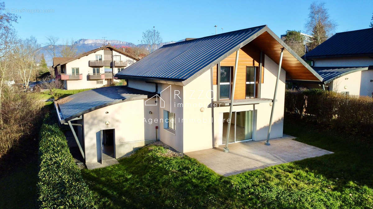 Maison à CRAN-GEVRIER