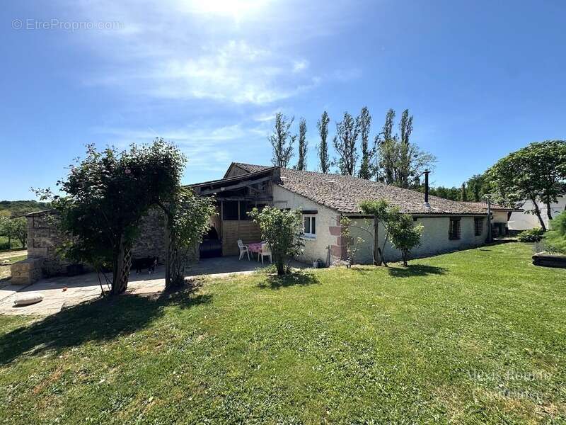 Maison à VILLEFRANCHE-DE-LONCHAT
