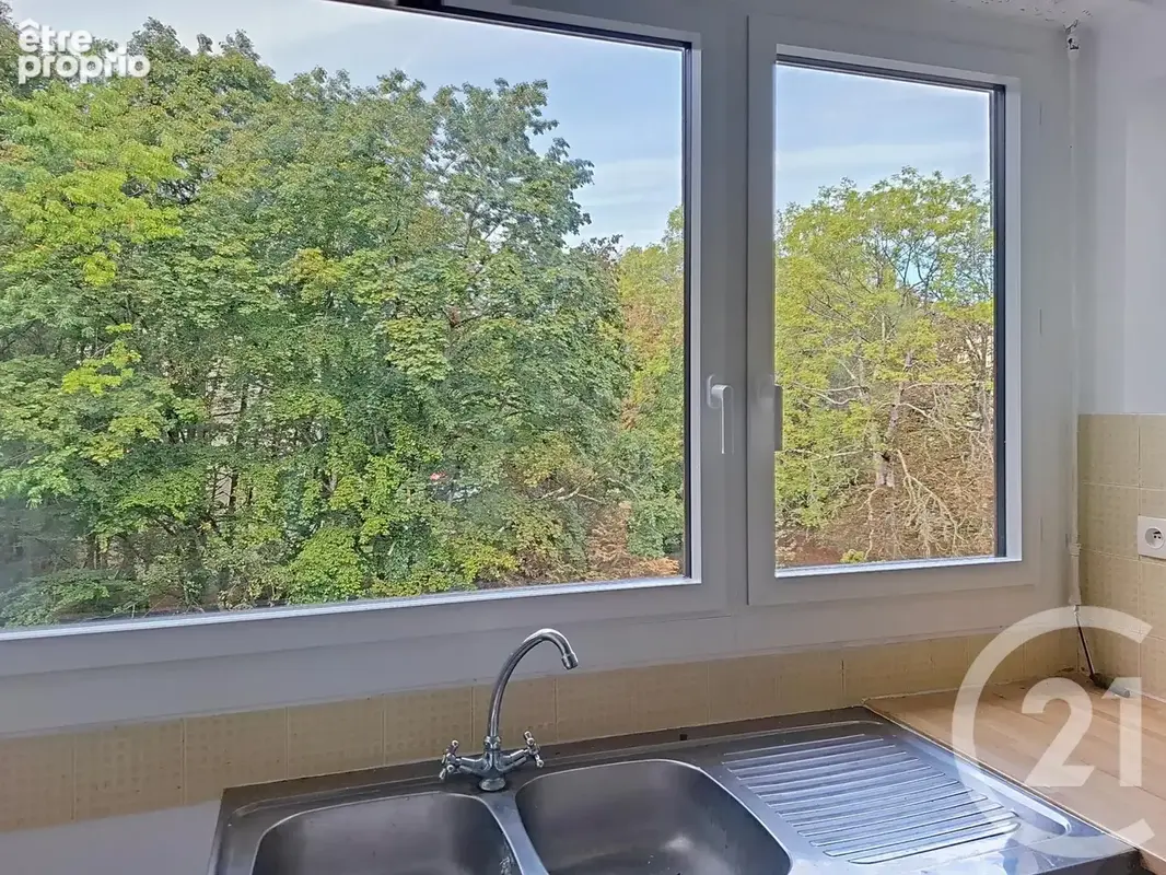 Appartement 2 pièces 42 m² à vendre à Vaux-Le-Penil (77000) - photo 5