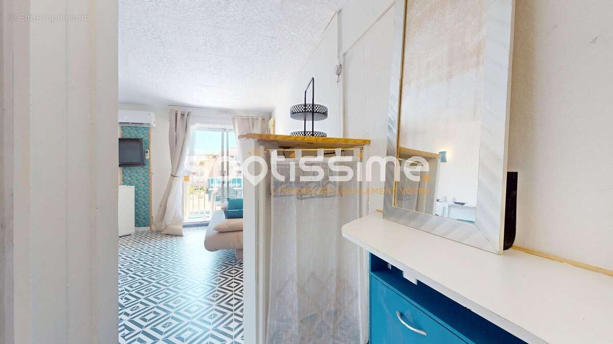 Studio climatisé avec ascenseur, piscine et gardien  Centre Port du Cap d'Agde - photo 9